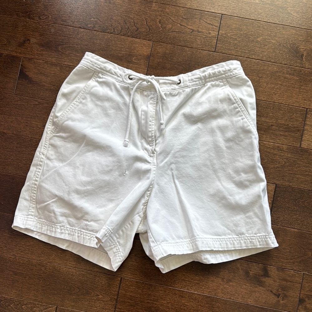 White women’s casual short shorts